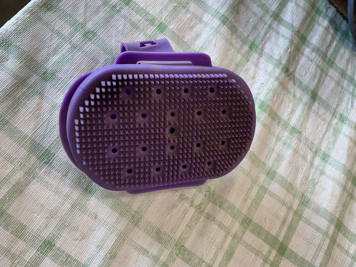 grooming brush washing curry comb 