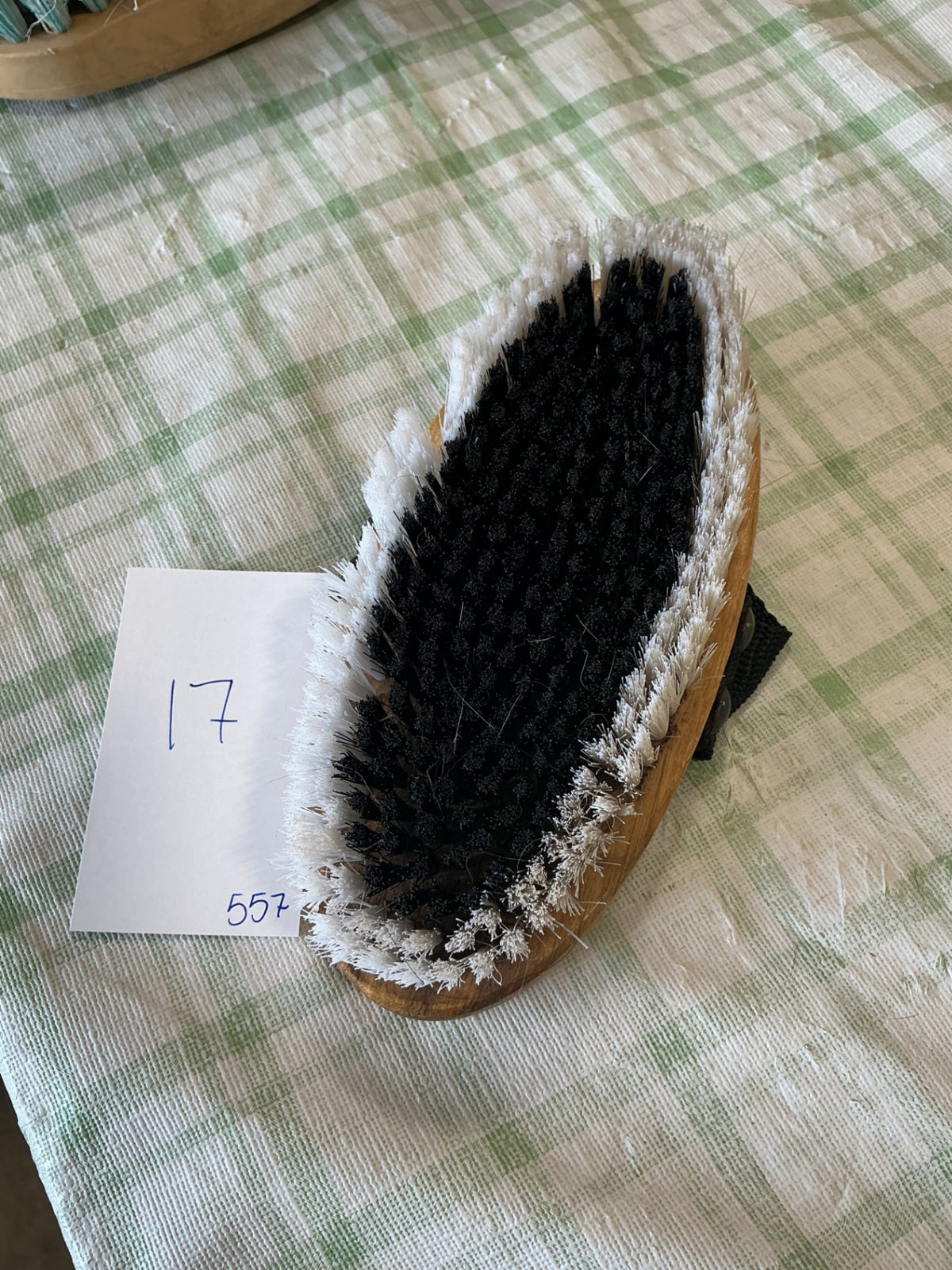 grooming brush hard brush 
