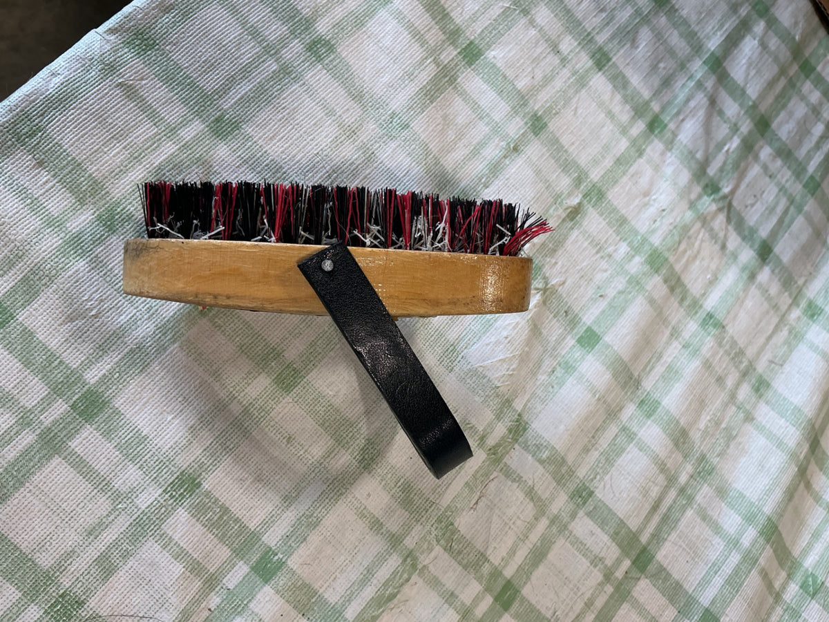 grooming brush mini size 