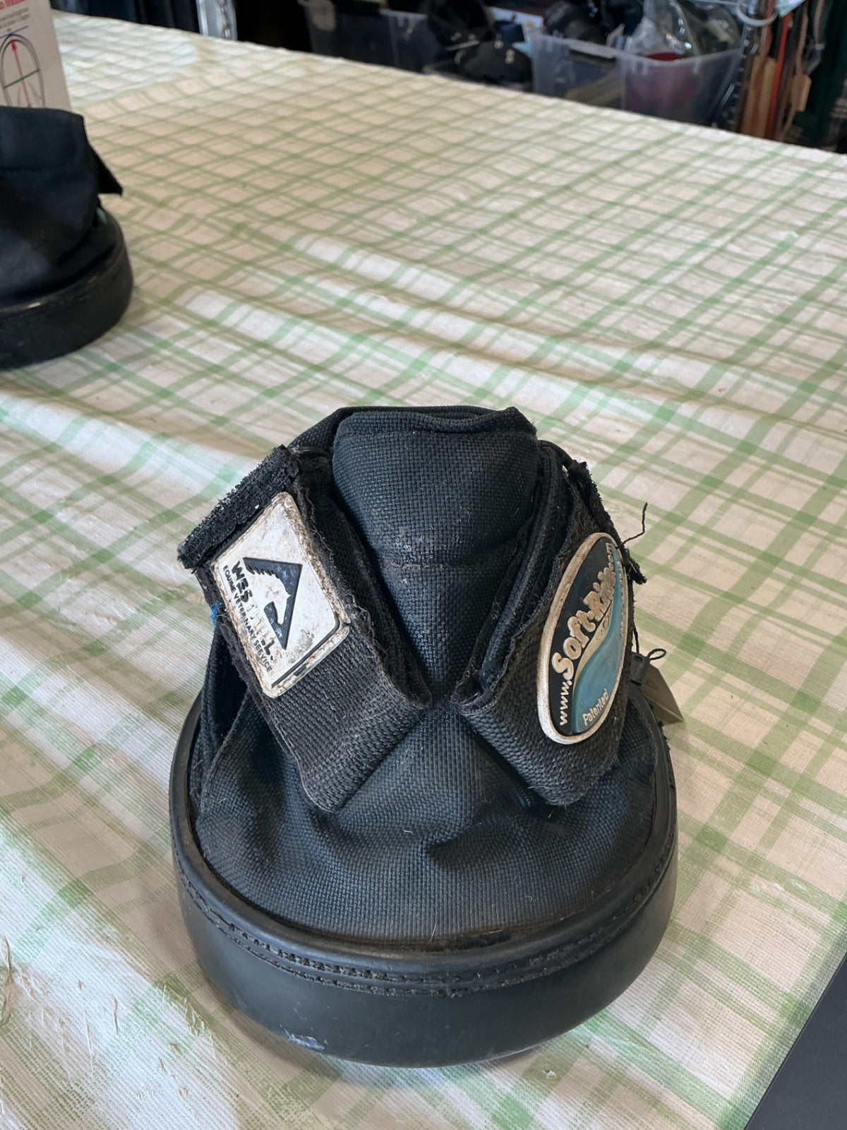 hoof boots 5" soft rides only one 
