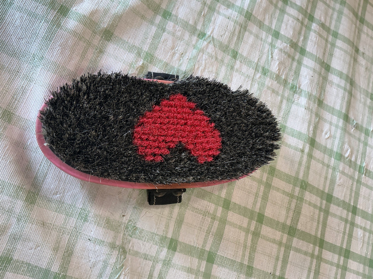 grooing brush 