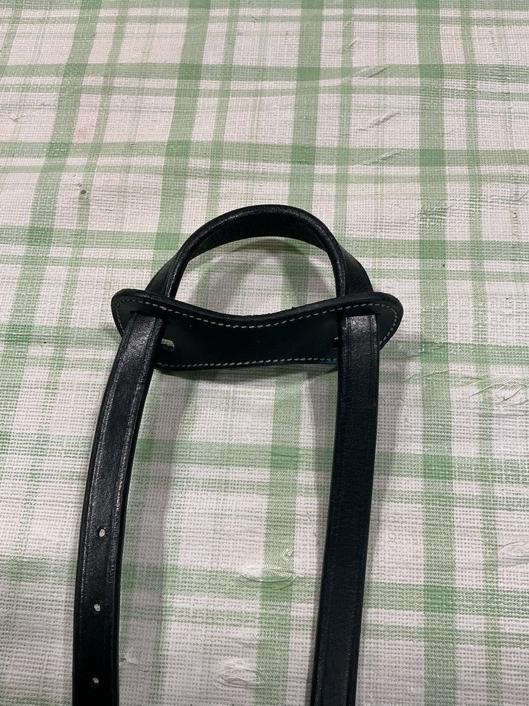 throat latch extra leather on it 
