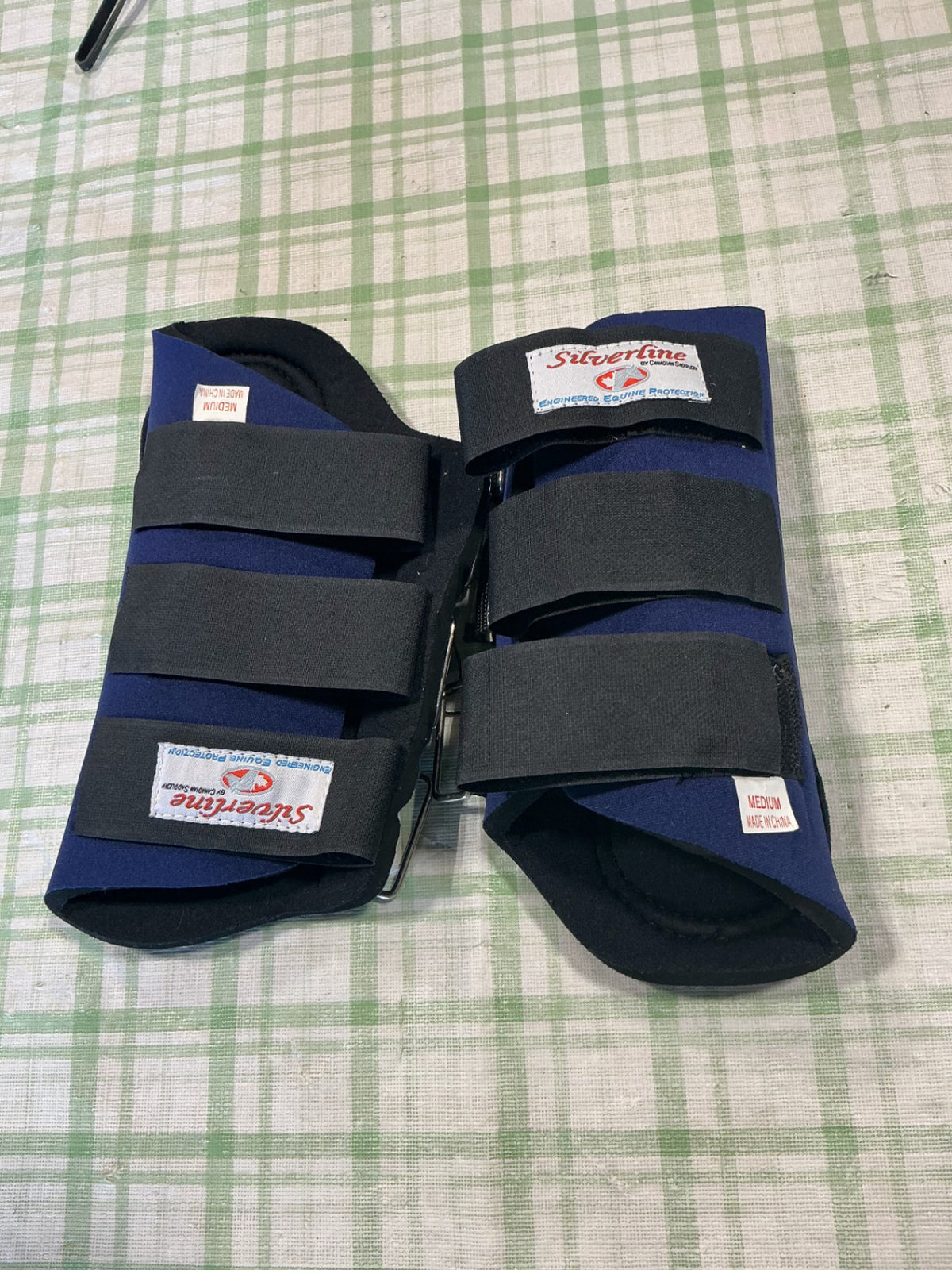 splint boots blue rubber 
