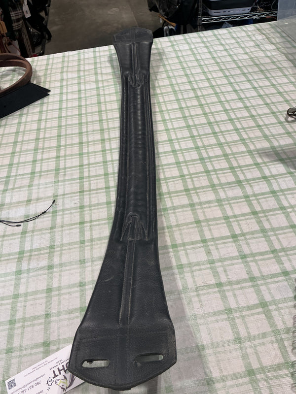 English Dressage Girth – Leather, Black, 32" | Used, Very Good