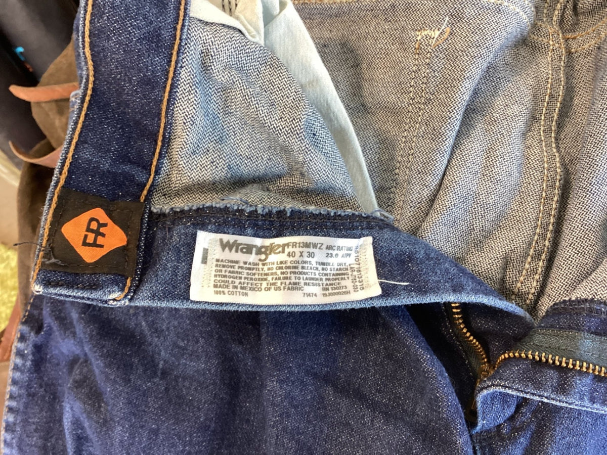 Jeans – Wrangler FR, 40 x 30 | Used