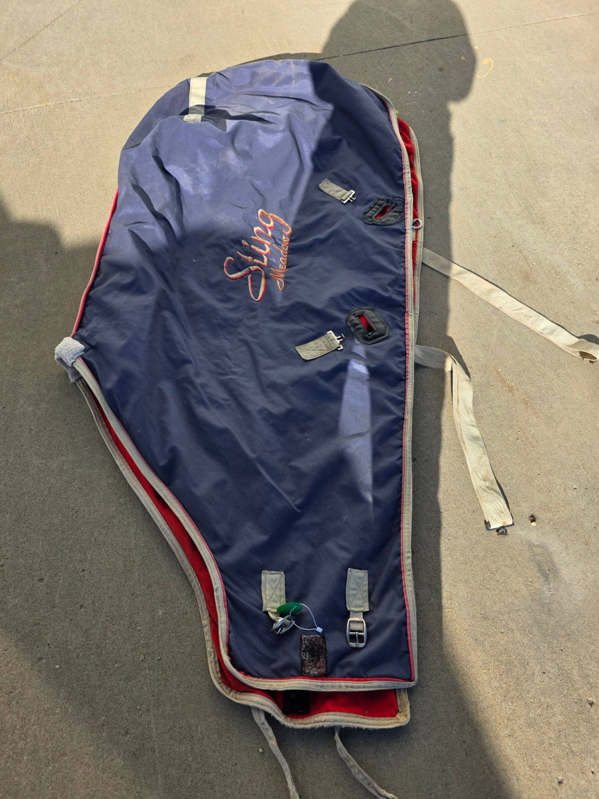 Winter Blanket – Red Fleece Liner, 68", Est. 50–100g (No Leg Straps) | Used