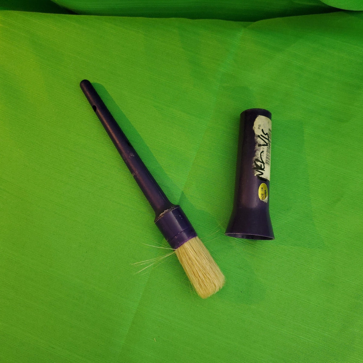 Hoof Oil Brush – Purple/White | Used