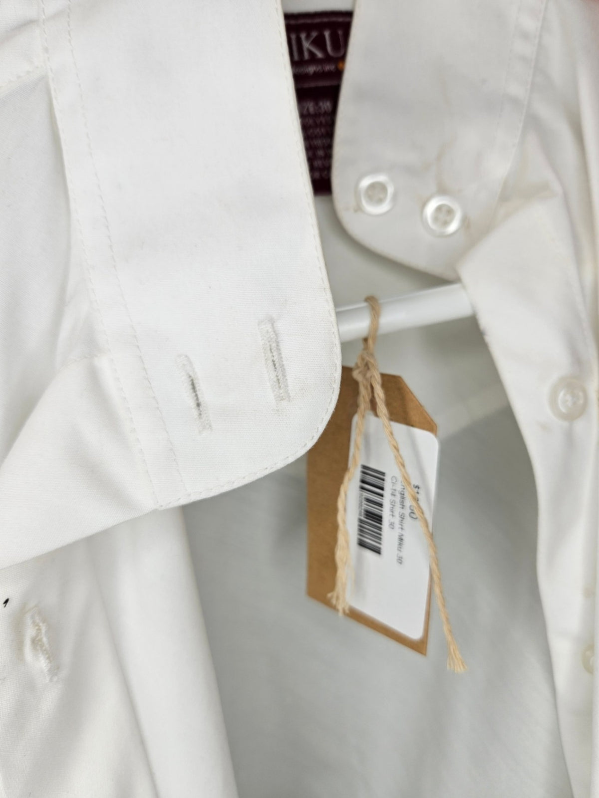 English Shirt – Top Call, Small | Used