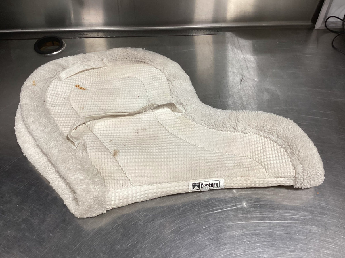 English 1/2 Saddle Pad – White | Used