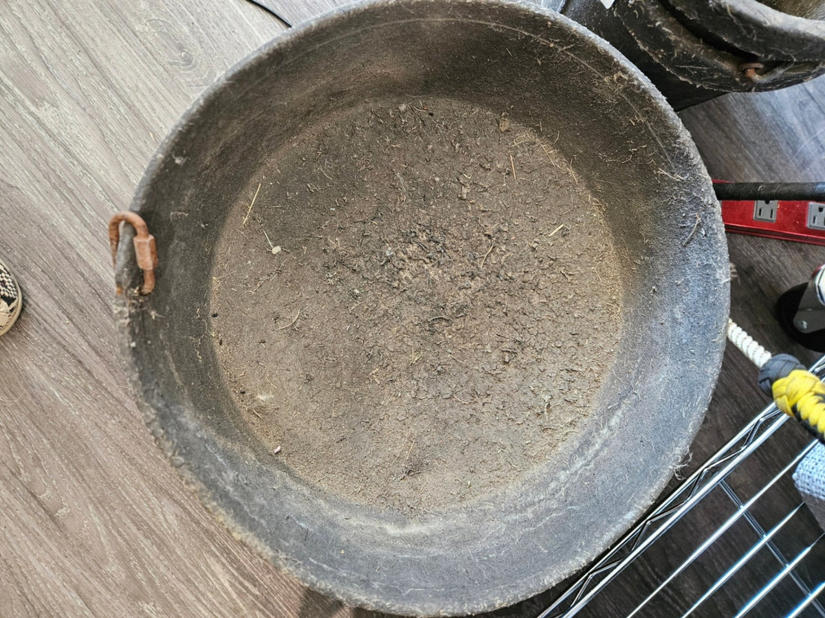 Feed Tub – Round, Black | Used