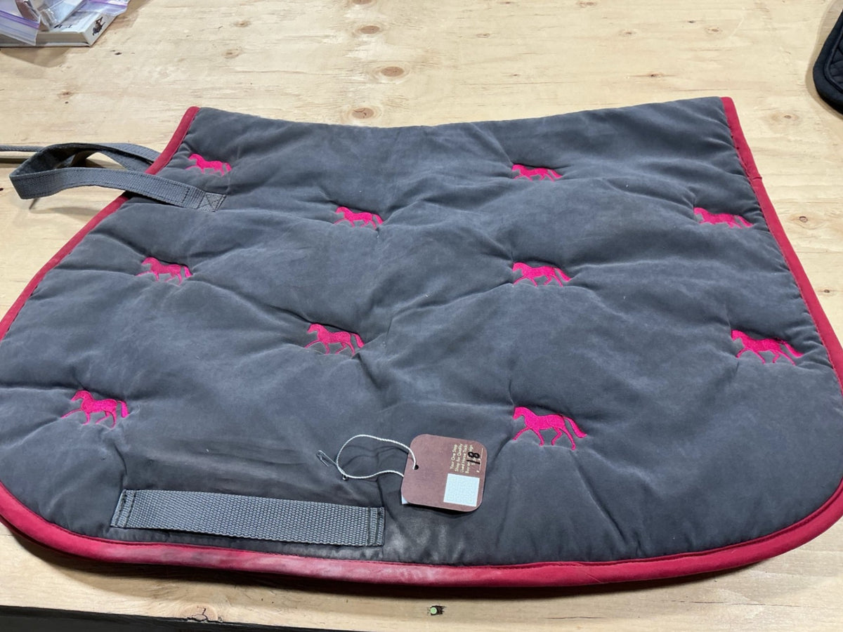 English Saddle Pad – Grey/Pink | Used