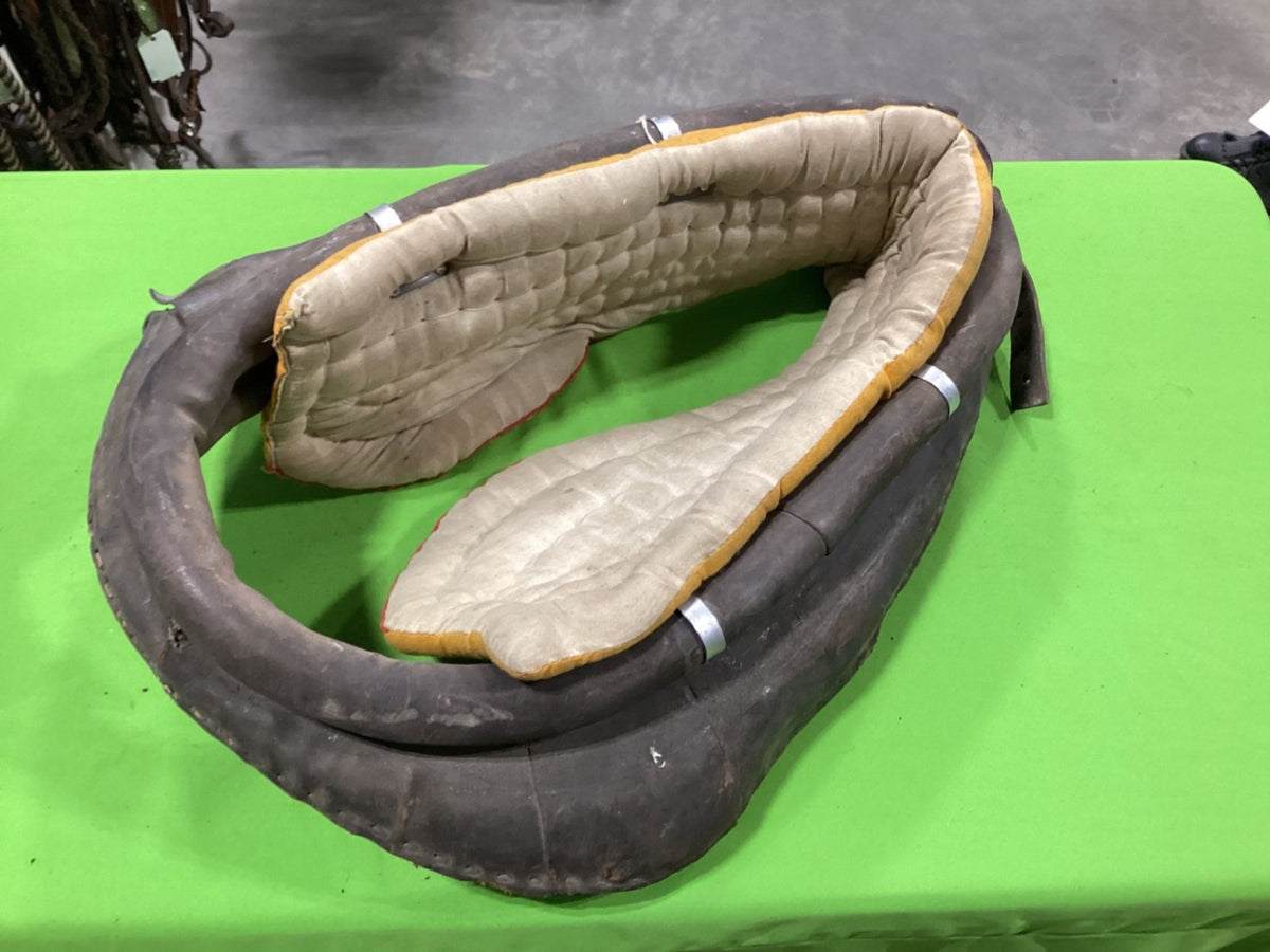 Draft Horse Collar – Vintage with Blanket (2 Available, Decorative) | Used