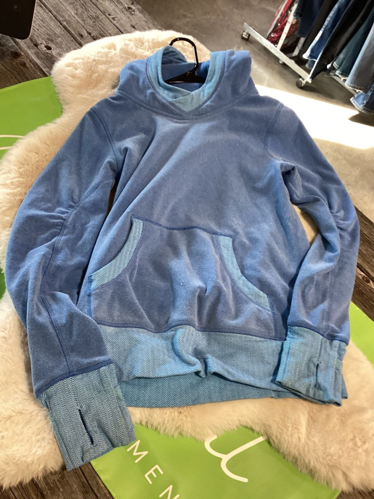 Sweater – Ivivva, Blue, Youth 14 | Used