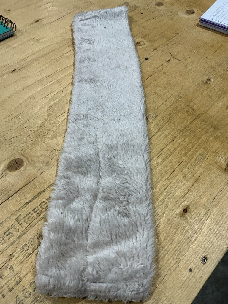 English Girth Cover – Fleece, White, 28" | Used