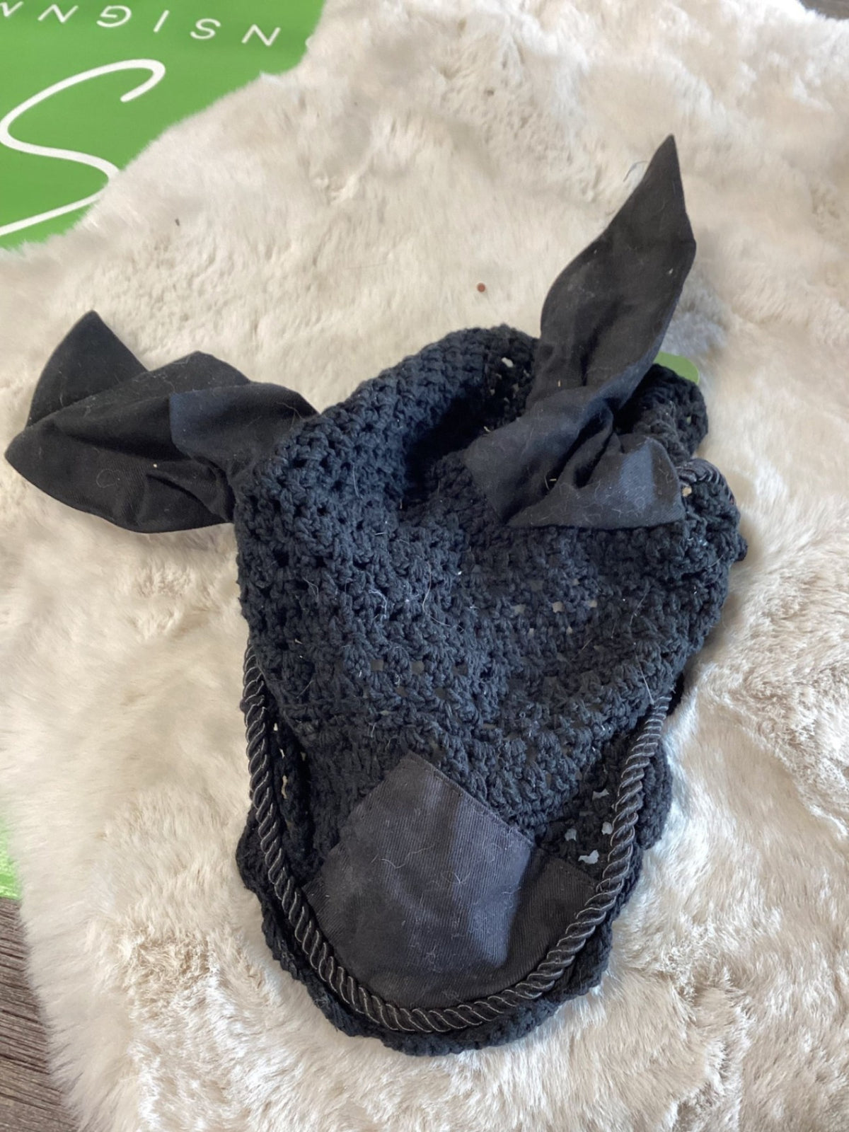 English Ear Bonnet – Black | Used