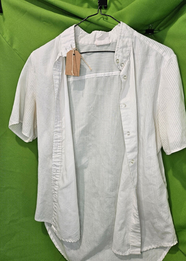 English Shirt – Top Call, Small | Used