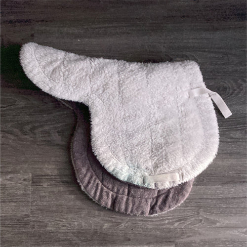 English 1/2 Saddle Pad – Collins Whip & Tack, Fleece | Used