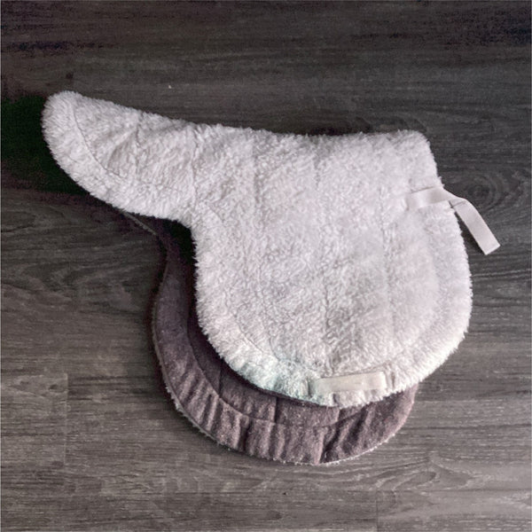 English 1/2 Saddle Pad – Collins Whip & Tack, Fleece | Used