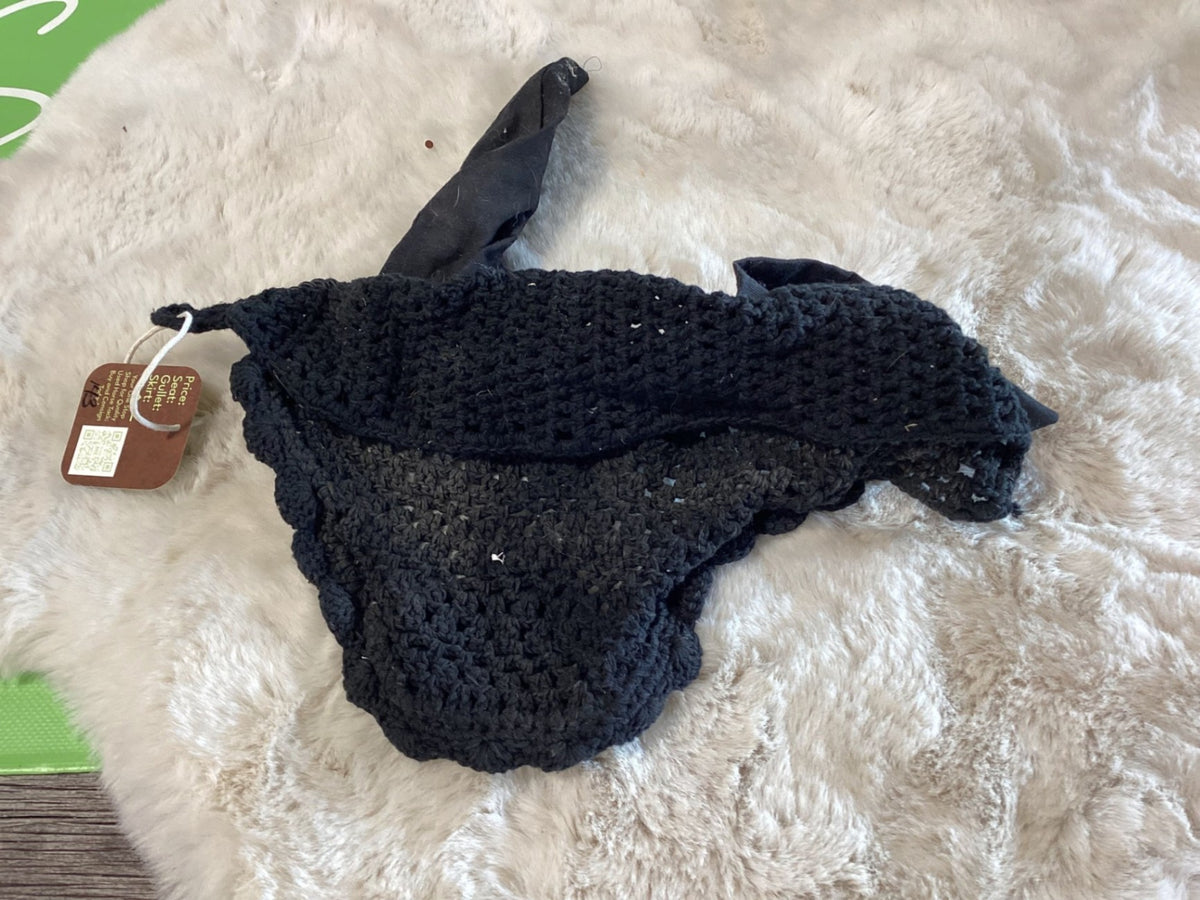 English Ear Bonnet – Black | Used