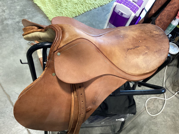 English Saddle – Corneta S15" G5" with Girth & Stirrups | Used