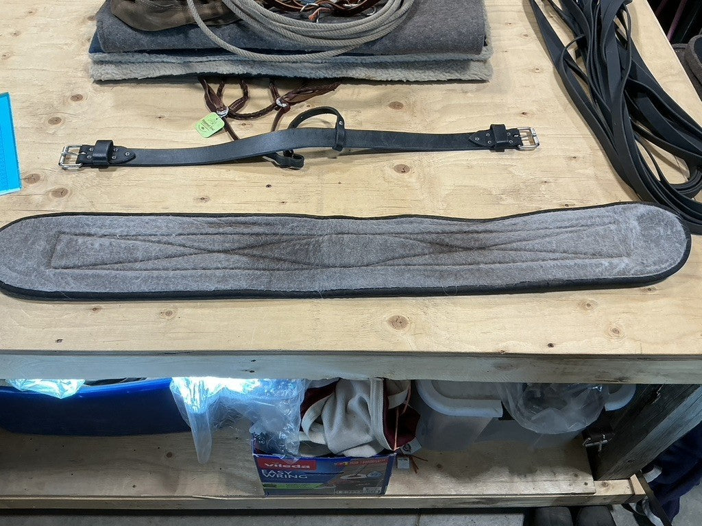 Western Cinch – Felt, 44" | Used