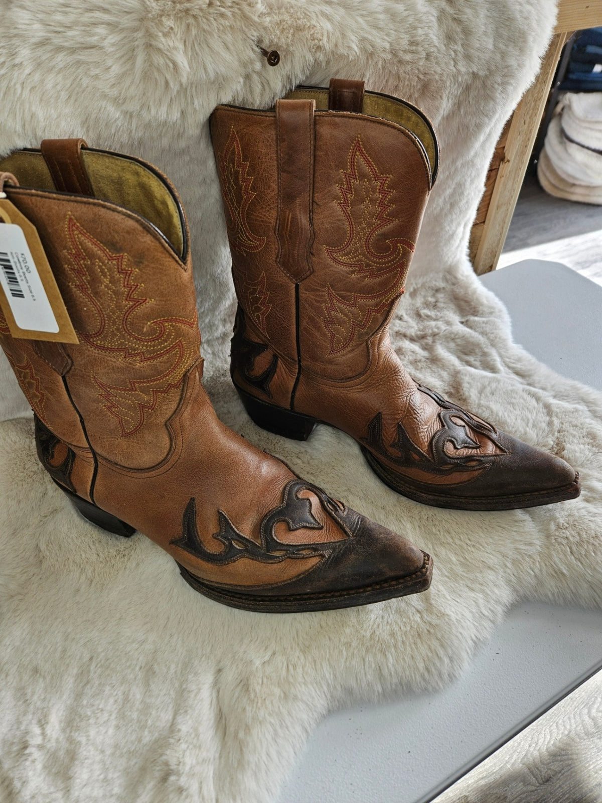 Cowboy Boots – El Camelo Short, Size 6.5 | Used