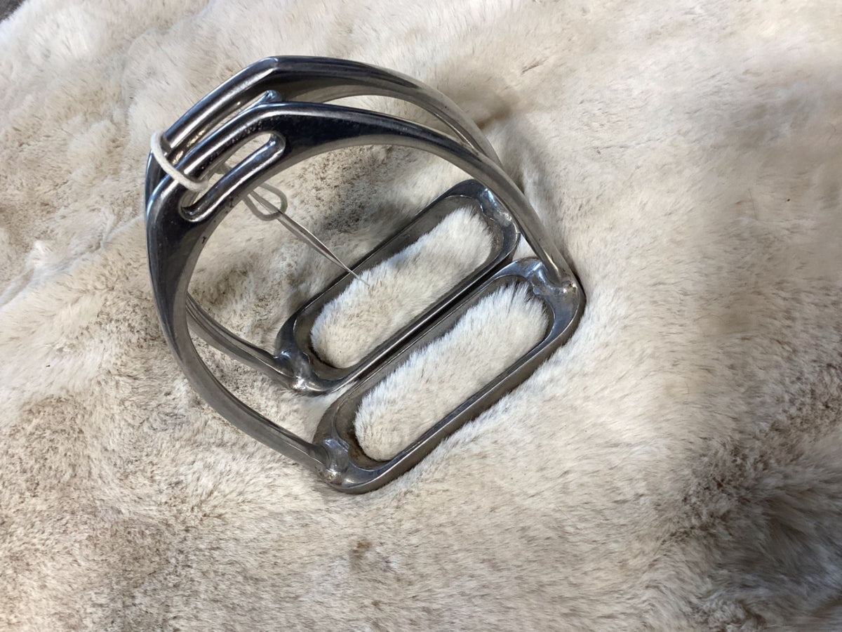 English Stirrups – No Grips | Used