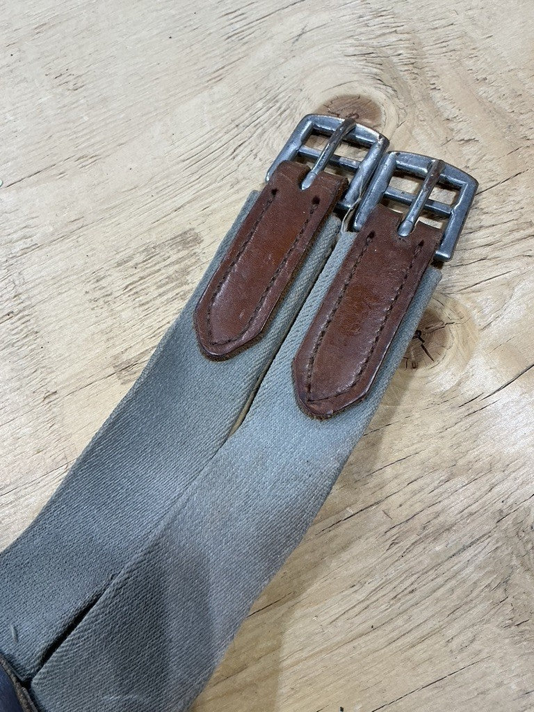 English Girth – Leather, Elastic Ends, 50" | Used
