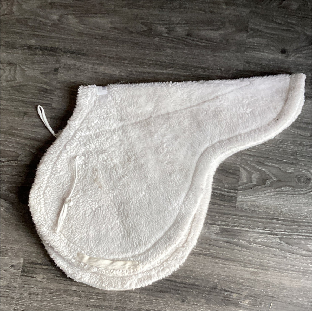 English 1/2 Saddle Pad – Thin Fleece, White | Used