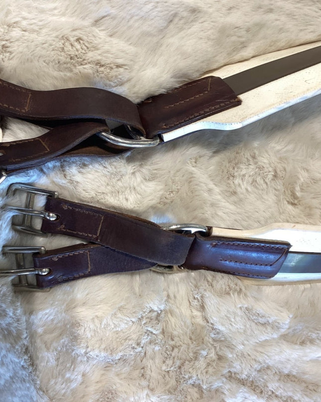 English Girth – Show, Cut Back, 44" | Used