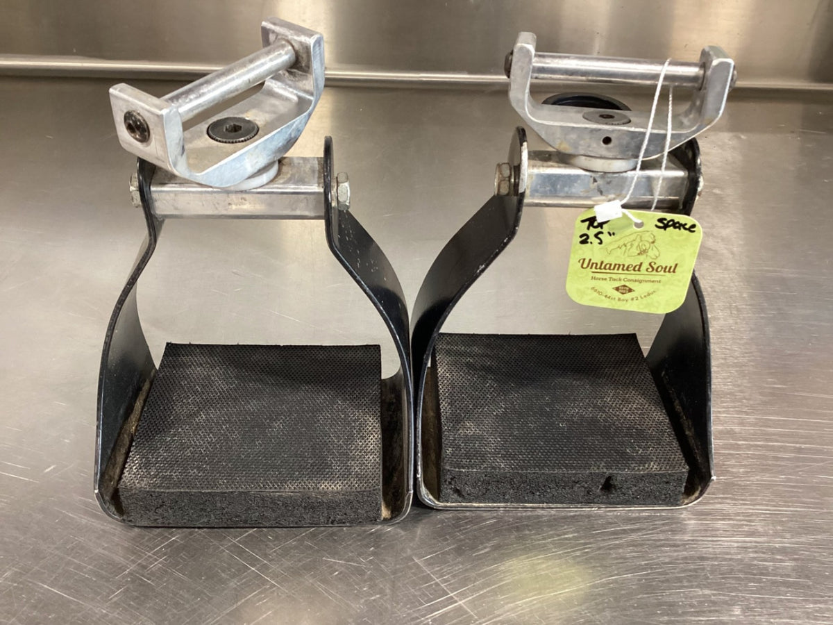Western Stirrups – Endurance, Swivel & Lock | Used