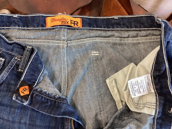 Jeans – Wrangler 20X FR, 40 x 30 | Used