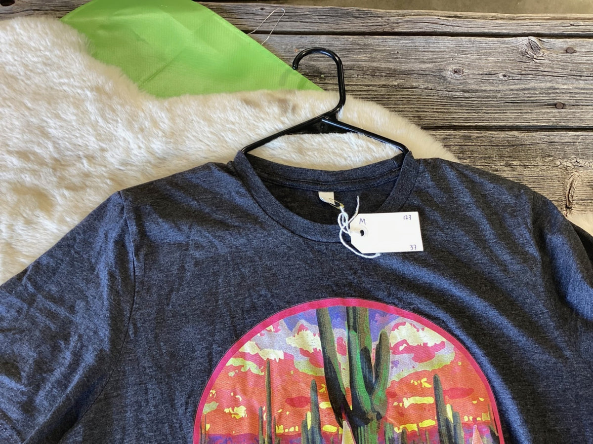 T-Shirt – Medium | Used