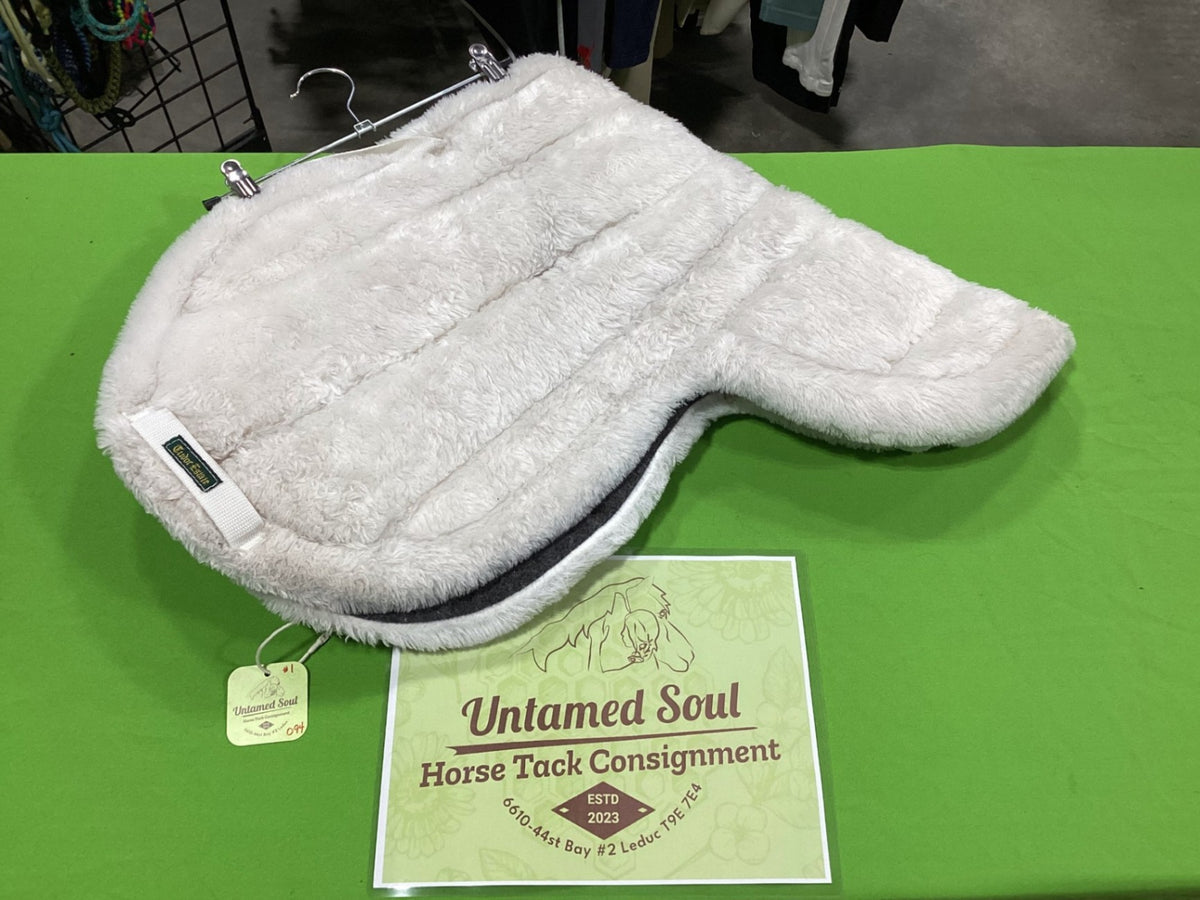 English 1/2 Saddle Pad – White (B) | Used