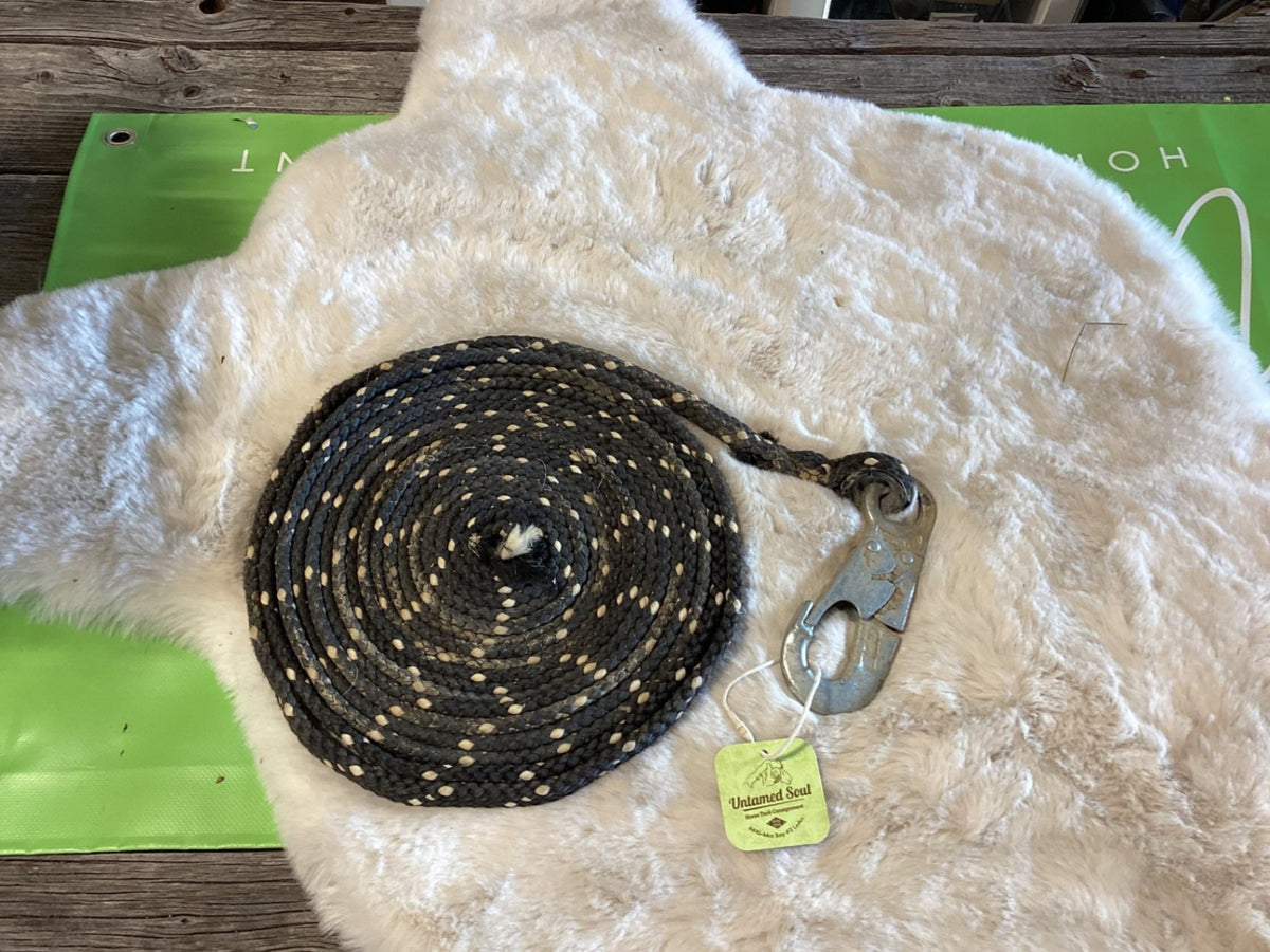 Lunge Line – Black/White Nylon with Clip | Used