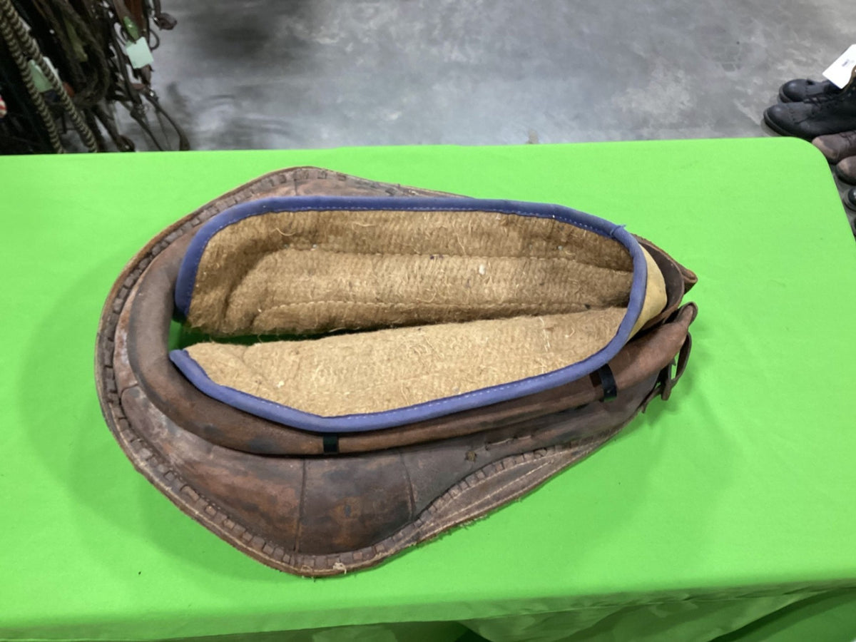 Draft Horse Collar – Vintage with Blanket (2 Available, Decorative) | Used
