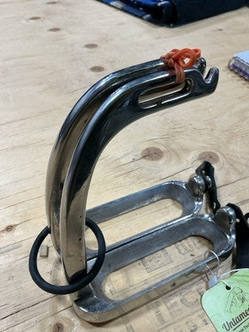 English Stirrups – Safety (Missing Elastic) | Used
