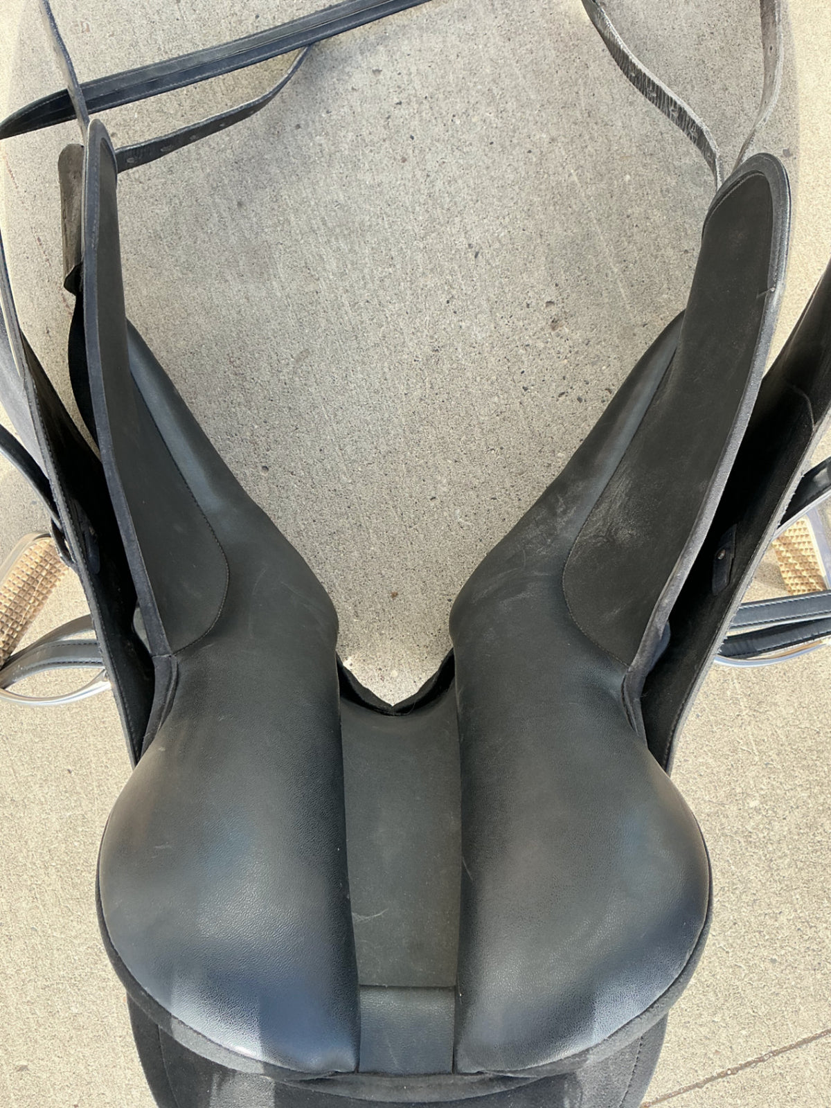 english dressage saddle 