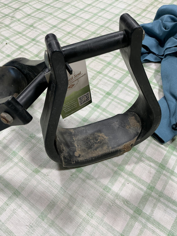 Western Stirrups – Black Hard Plastic, Medium | Used, Good