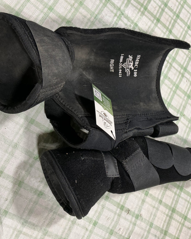 splint boots with bell boots attached guessing medium to large 