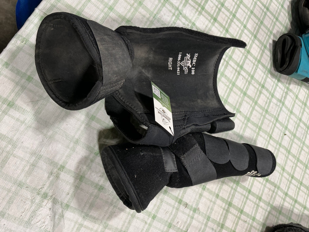splint boots with bell boots attached guessing medium to large 