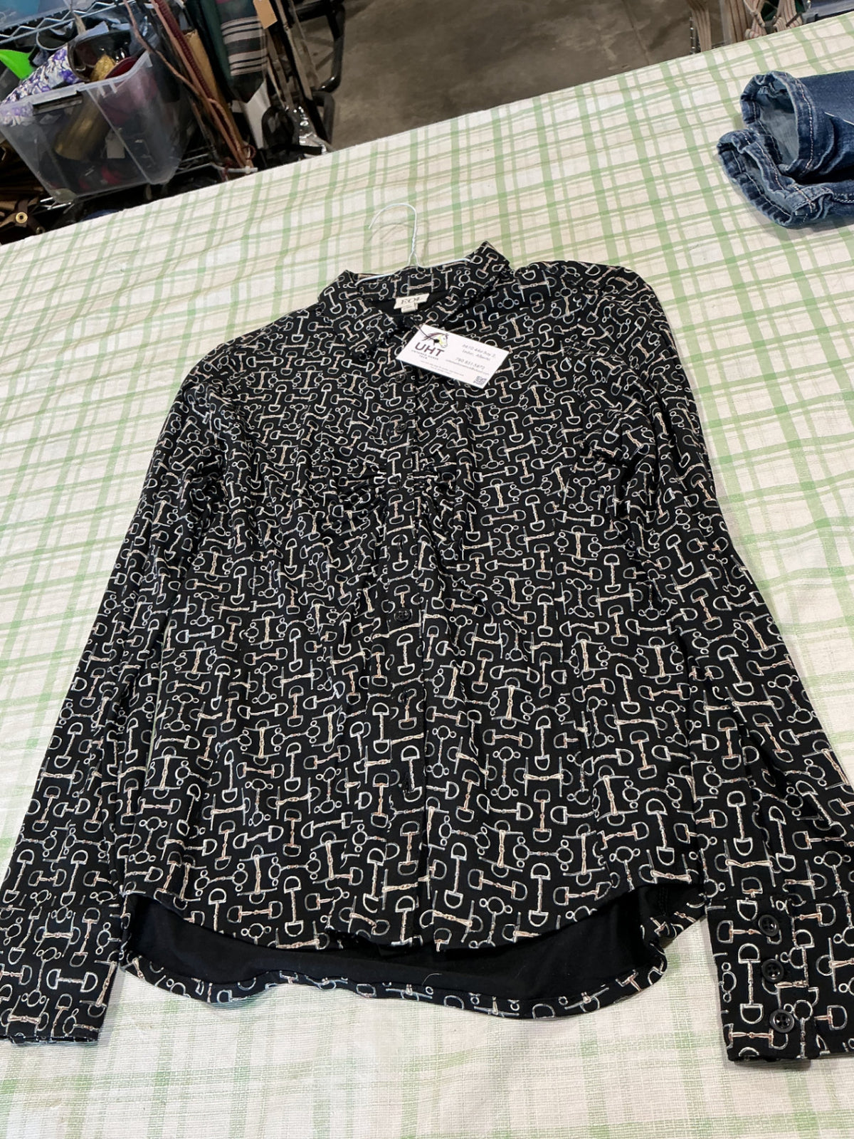 buton up shirt black large 
