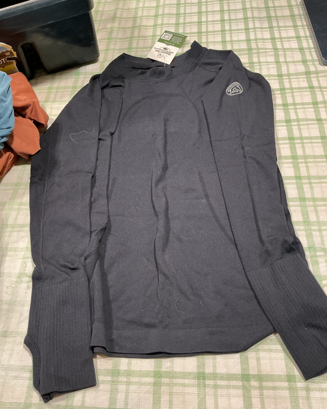 long sleeve black shirt 