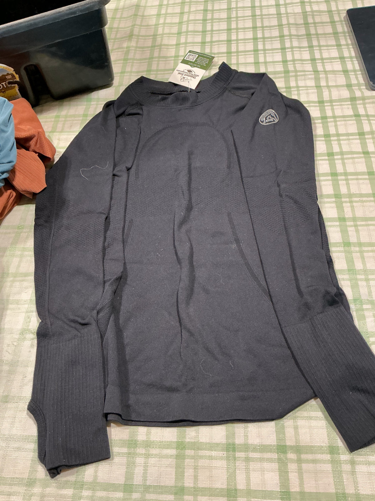 long sleeve black shirt 
