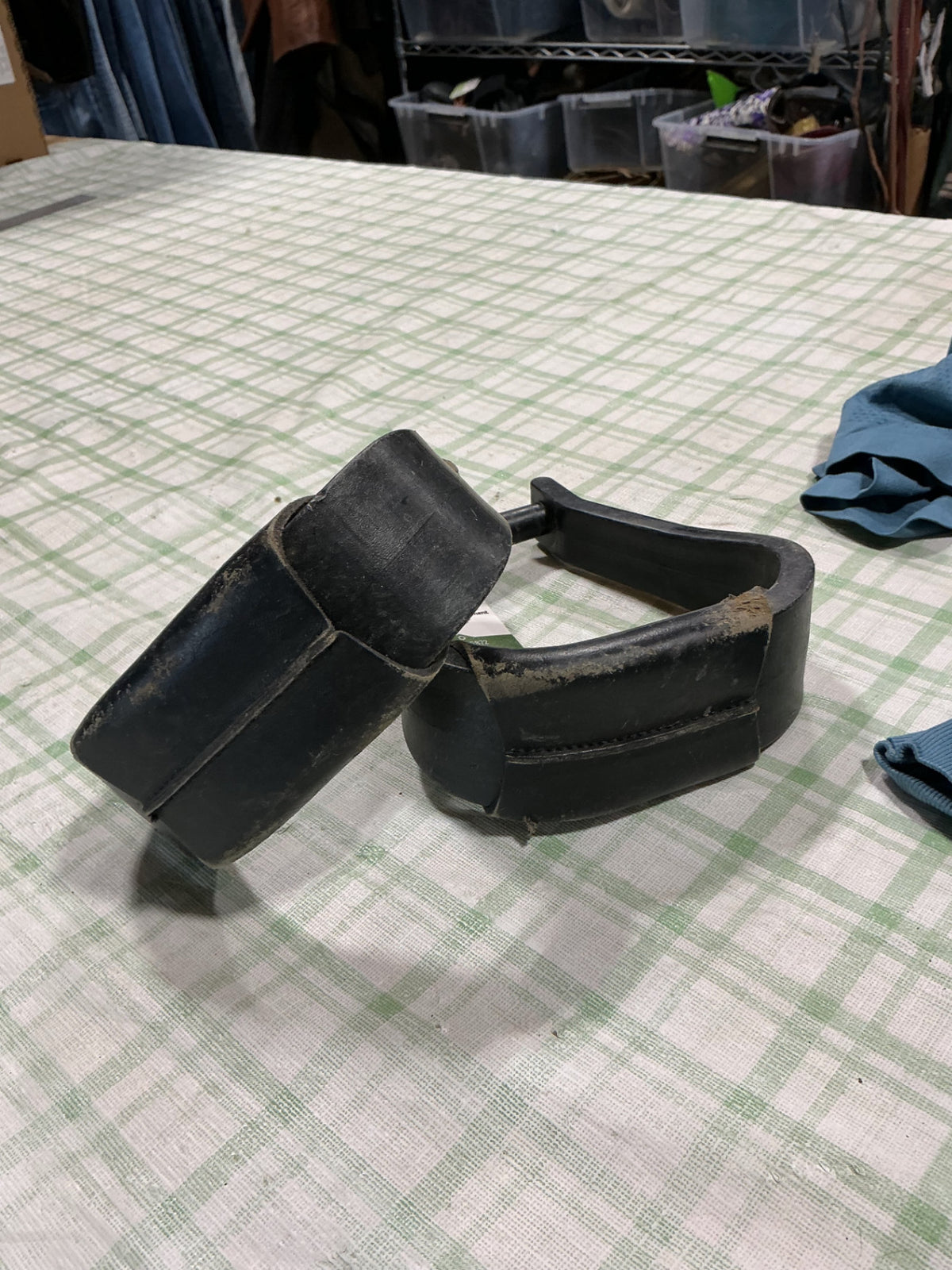 western stirrups 