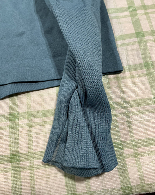 long sleeve shirt 6"