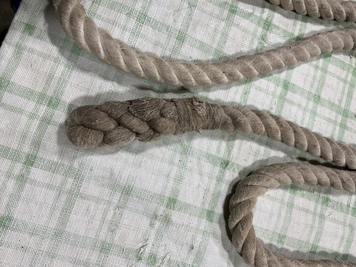 lead rope white 