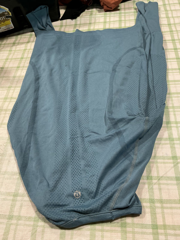 Shirt – Lululemon Long Sleeve, Blue, Size 6 | Used, Very Good