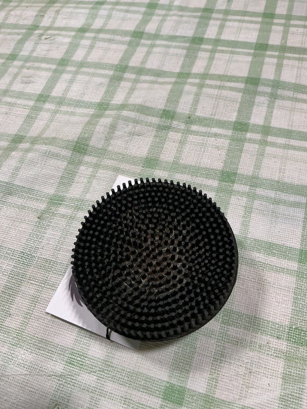 Curry Comb – Mini, Black | Used, Good