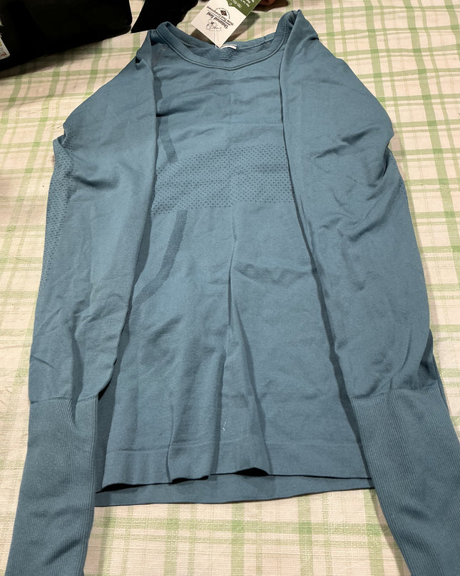 long sleeve shirt 6"